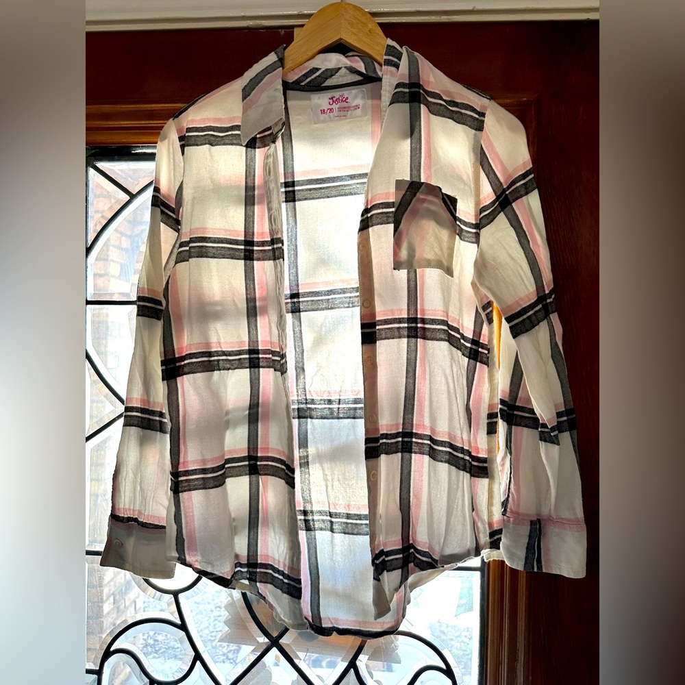 PERFECT PLAID!!! Western button up GIRLS shirt. Light pink